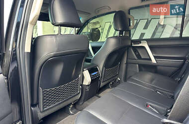 Позашляховик / Кросовер Toyota Land Cruiser Prado 2020 в 