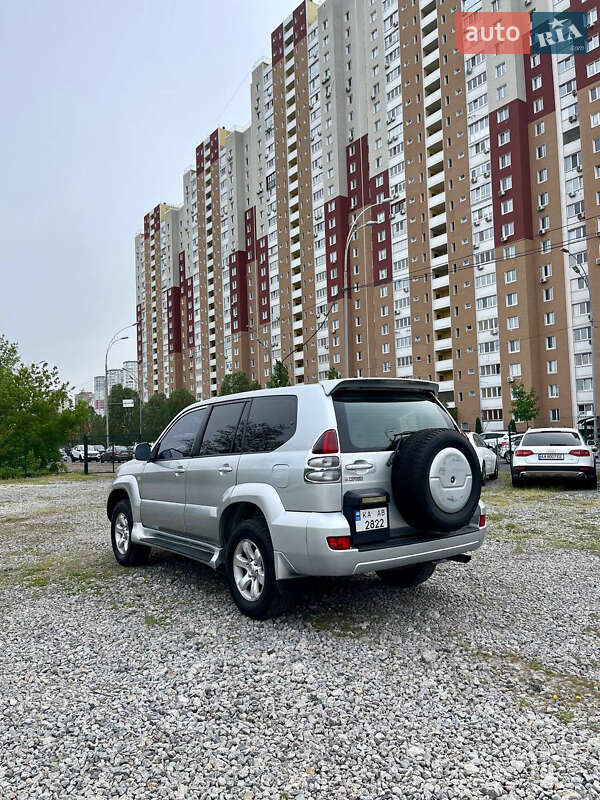 Позашляховик / Кросовер Toyota Land Cruiser Prado 2006 в Києві