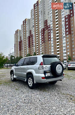 Позашляховик / Кросовер Toyota Land Cruiser Prado 2006 в 