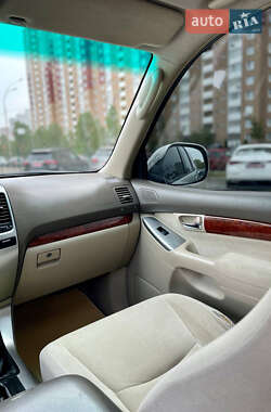 Позашляховик / Кросовер Toyota Land Cruiser Prado 2006 в 