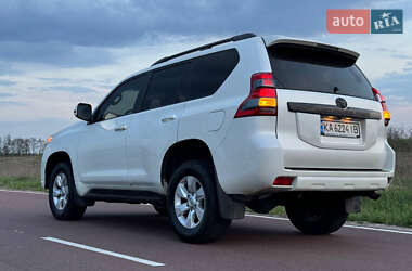 Внедорожник / Кроссовер Toyota Land Cruiser Prado 2013 в 