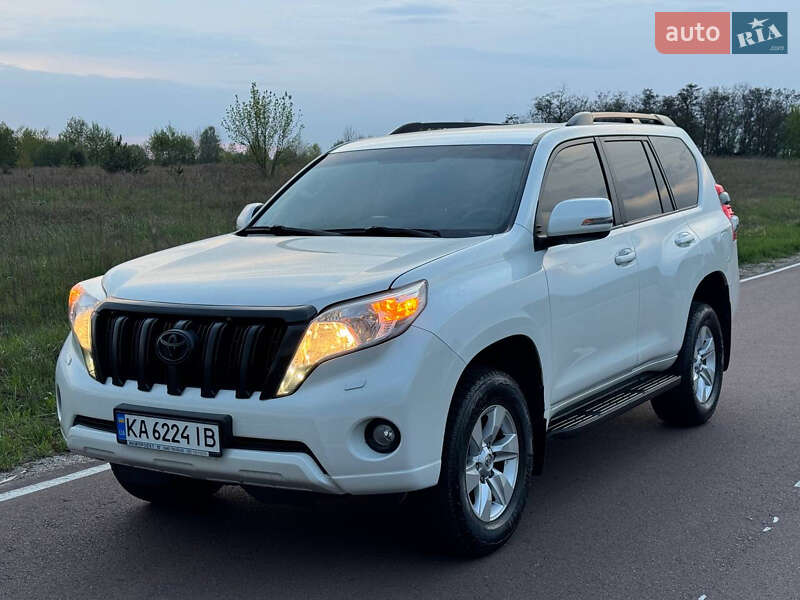 Toyota Land Cruiser Prado 2013