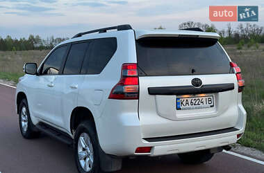 Внедорожник / Кроссовер Toyota Land Cruiser Prado 2013 в 