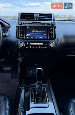 Внедорожник / Кроссовер Toyota Land Cruiser Prado 2013 в 
