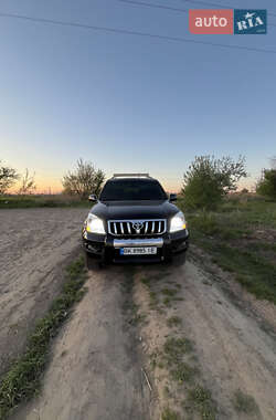 Внедорожник / Кроссовер Toyota Land Cruiser Prado 2004 в Ровно