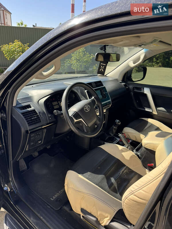 Внедорожник / Кроссовер Toyota Land Cruiser Prado 2019 в Киеве фото 6 Внедорожник / Кроссовер Toyota Land Cruiser Prado 2019 в Киеве