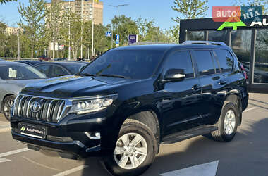 Внедорожник / Кроссовер Toyota Land Cruiser Prado 2019 в 