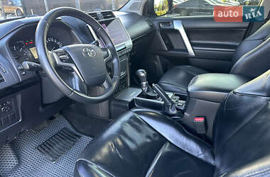 Внедорожник / Кроссовер Toyota Land Cruiser Prado 2019 в 