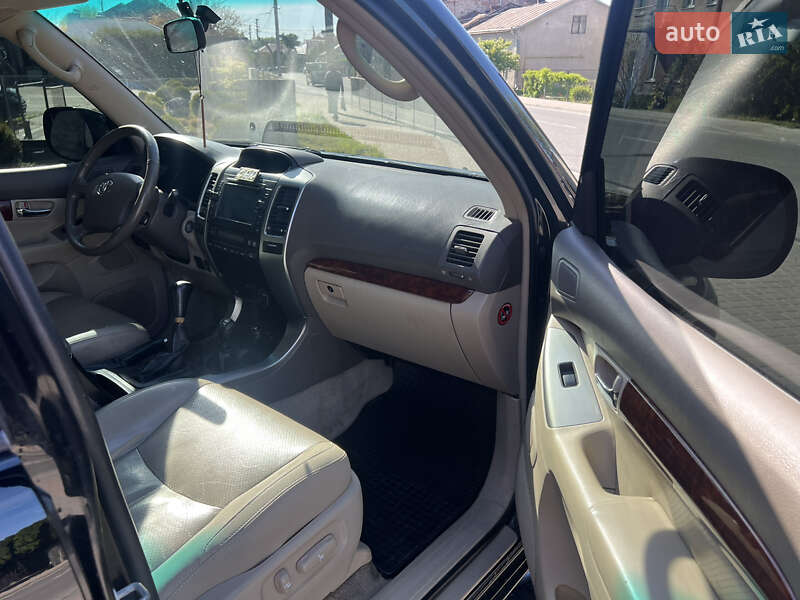 Позашляховик / Кросовер Toyota Land Cruiser Prado 2007 в Львові