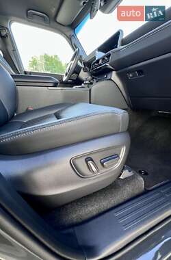 Внедорожник / Кроссовер Toyota Land Cruiser Prado 2024 в 