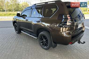Внедорожник / Кроссовер Toyota Land Cruiser Prado 2021 в 