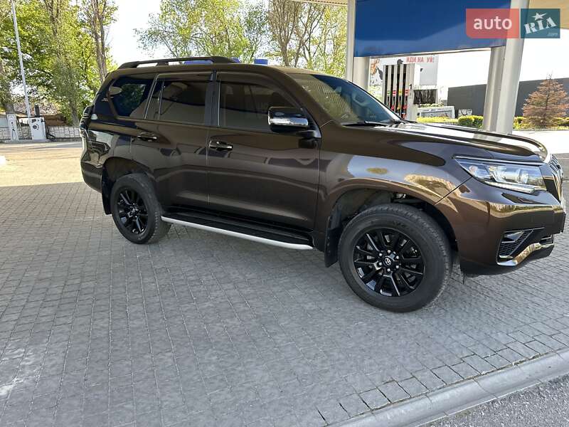 Позашляховик / Кросовер Toyota Land Cruiser Prado 2021 в Дніпрі