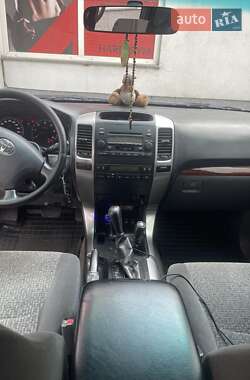 Внедорожник / Кроссовер Toyota Land Cruiser Prado 2005 в 