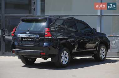 Позашляховик / Кросовер Toyota Land Cruiser Prado 2020 в 