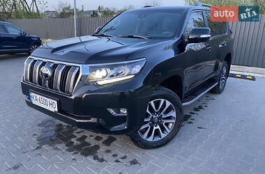 Внедорожник / Кроссовер Toyota Land Cruiser Prado 2022 в 