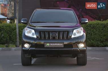 Позашляховик / Кросовер Toyota Land Cruiser Prado 2012 в 