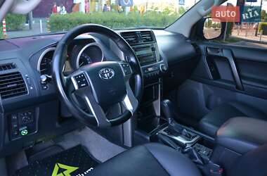 Позашляховик / Кросовер Toyota Land Cruiser Prado 2012 в 