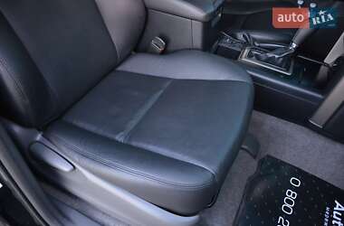 Позашляховик / Кросовер Toyota Land Cruiser Prado 2012 в 