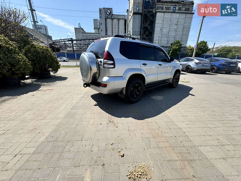 Позашляховик / Кросовер Toyota Land Cruiser Prado 2003 в Дніпрі