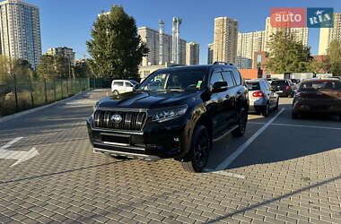 Внедорожник / Кроссовер Toyota Land Cruiser Prado 2021 в Киеве