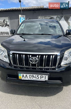 Позашляховик / Кросовер Toyota Land Cruiser Prado 2013 в Києві