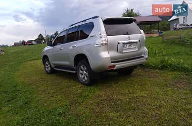 Позашляховик / Кросовер Toyota Land Cruiser Prado 2012 в 