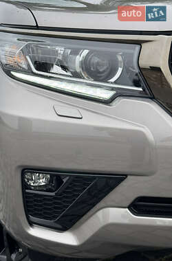 Внедорожник / Кроссовер Toyota Land Cruiser Prado 2022 в 