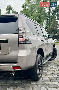 Внедорожник / Кроссовер Toyota Land Cruiser Prado 2022 в 