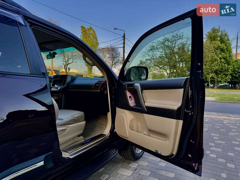 Позашляховик / Кросовер Toyota Land Cruiser Prado 2010 в Одесі