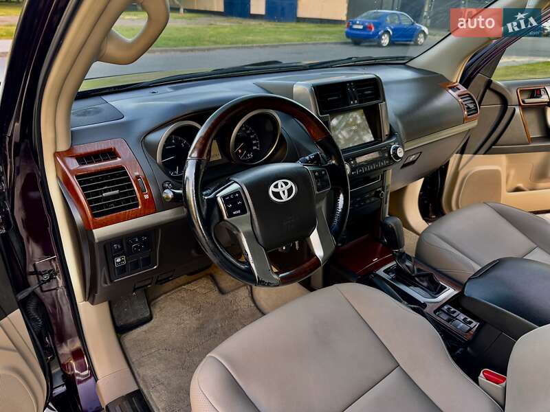 Позашляховик / Кросовер Toyota Land Cruiser Prado 2010 в Одесі