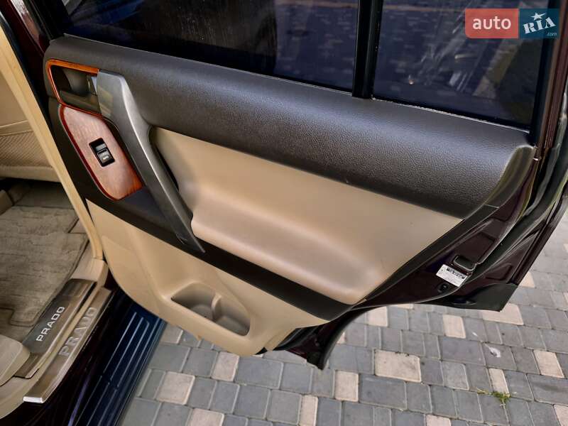 Позашляховик / Кросовер Toyota Land Cruiser Prado 2010 в Одесі