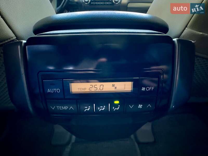 Позашляховик / Кросовер Toyota Land Cruiser Prado 2010 в Одесі