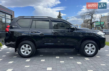 Внедорожник / Кроссовер Toyota Land Cruiser Prado 2022 в 