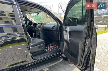 Внедорожник / Кроссовер Toyota Land Cruiser Prado 2022 в 