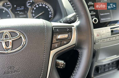 Внедорожник / Кроссовер Toyota Land Cruiser Prado 2022 в 