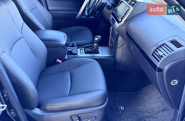 Внедорожник / Кроссовер Toyota Land Cruiser Prado 2021 в 