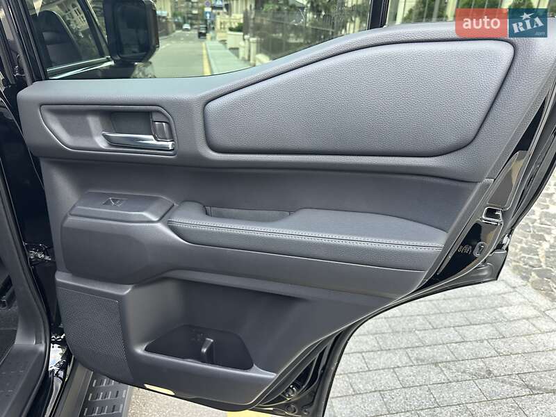 Позашляховик / Кросовер Toyota Land Cruiser Prado 2025 в Києві
