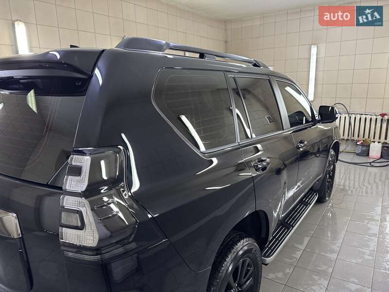 Позашляховик / Кросовер Toyota Land Cruiser Prado 2022 в Умані