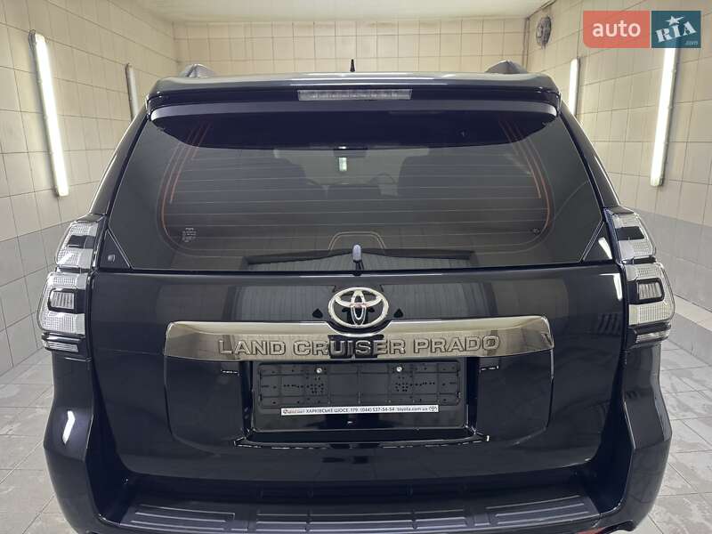 Позашляховик / Кросовер Toyota Land Cruiser Prado 2022 в Умані