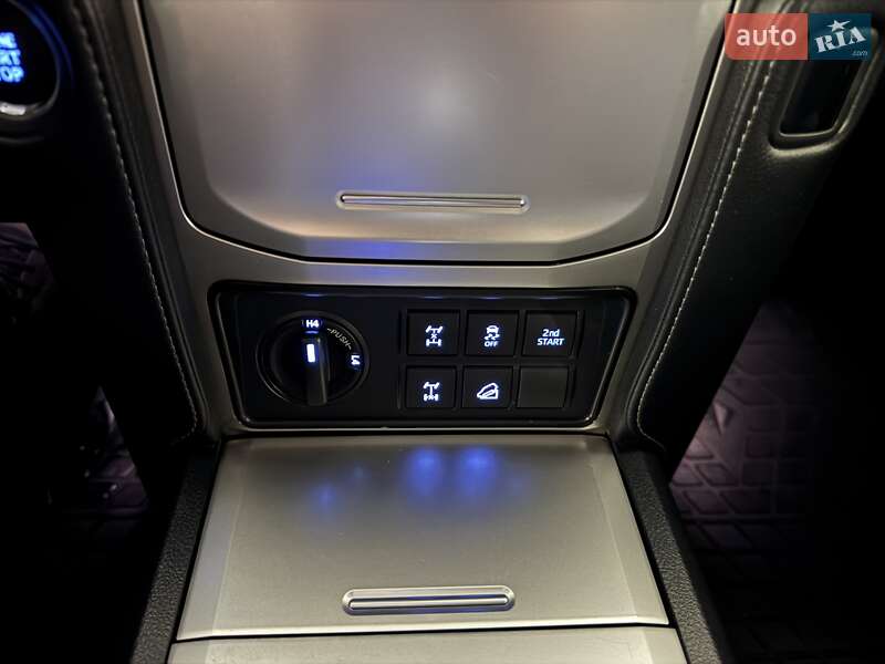 Позашляховик / Кросовер Toyota Land Cruiser Prado 2022 в Умані