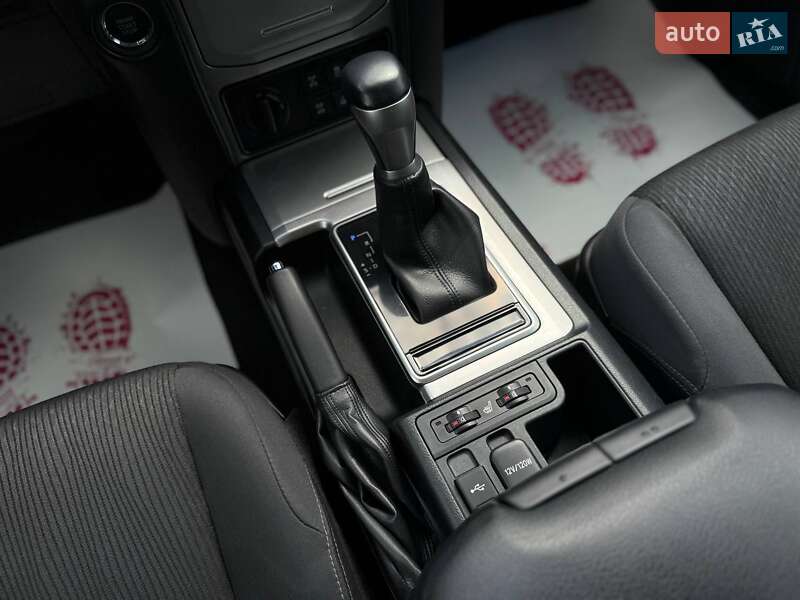 Внедорожник / Кроссовер Toyota Land Cruiser Prado 2022 в Киеве
