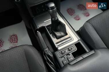 Внедорожник / Кроссовер Toyota Land Cruiser Prado 2022 в 