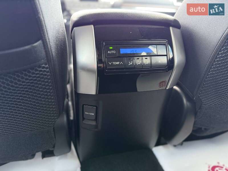 Внедорожник / Кроссовер Toyota Land Cruiser Prado 2022 в Киеве