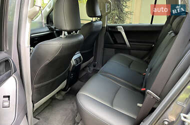 Позашляховик / Кросовер Toyota Land Cruiser Prado 2010 в 
