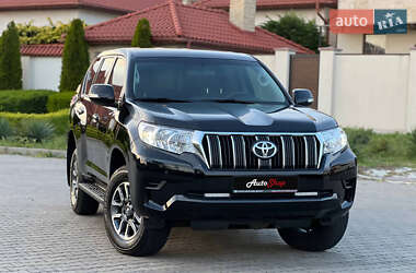 Внедорожник / Кроссовер Toyota Land Cruiser Prado 2022 в 
