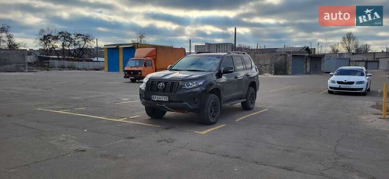 Позашляховик / Кросовер Toyota Land Cruiser Prado 2020 в Харкові