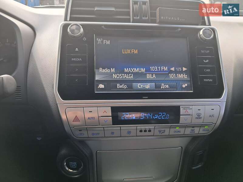 Внедорожник / Кроссовер Toyota Land Cruiser Prado 2019 в Киеве