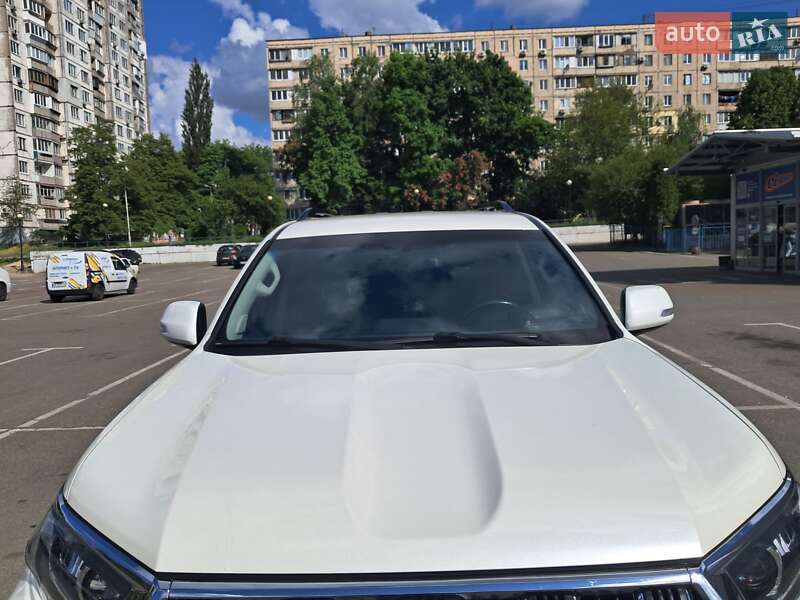 Внедорожник / Кроссовер Toyota Land Cruiser Prado 2019 в Киеве