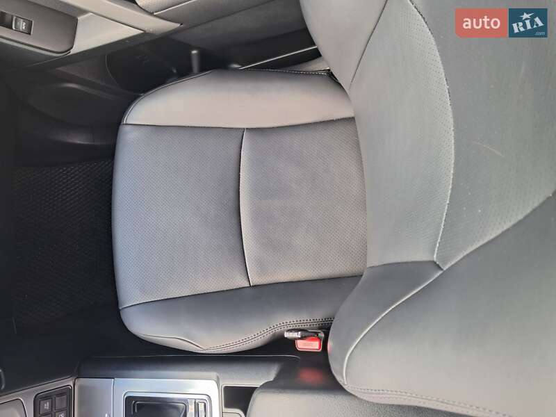 Внедорожник / Кроссовер Toyota Land Cruiser Prado 2019 в Киеве