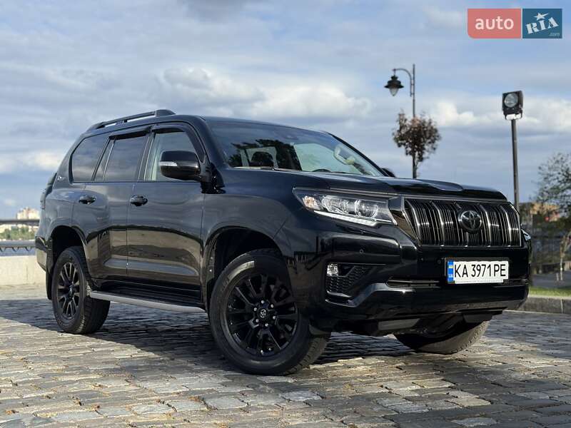 Позашляховик / Кросовер Toyota Land Cruiser Prado 2022 в Києві